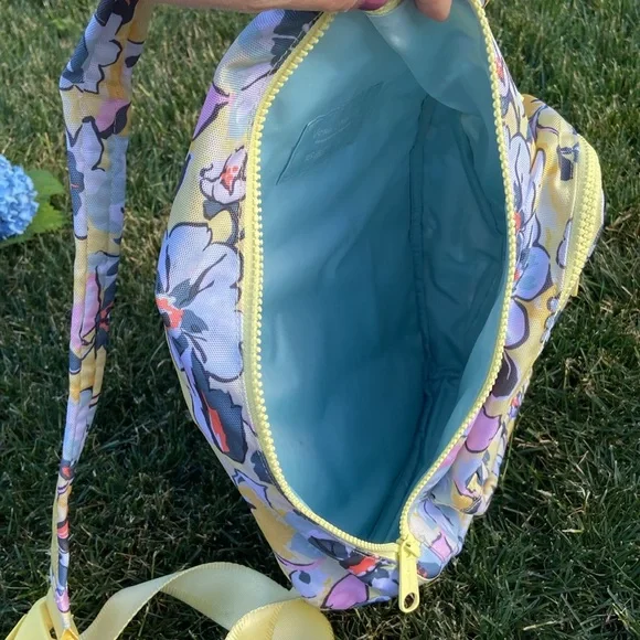 Vera Bradley - Lighten Up Sling Backpack - Picture 6 of 13